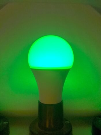 CHIRYO Light Therapy Calm Green 520nm E27 lightbulb, Healthy Lighting for natural headache and migraine relief