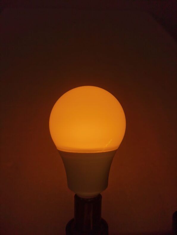 CHIRYO-Light-Therapy-SUNSET-Amber-600nm-Healthy-Light-bulb-100-percent-No-Blue-Light-e14