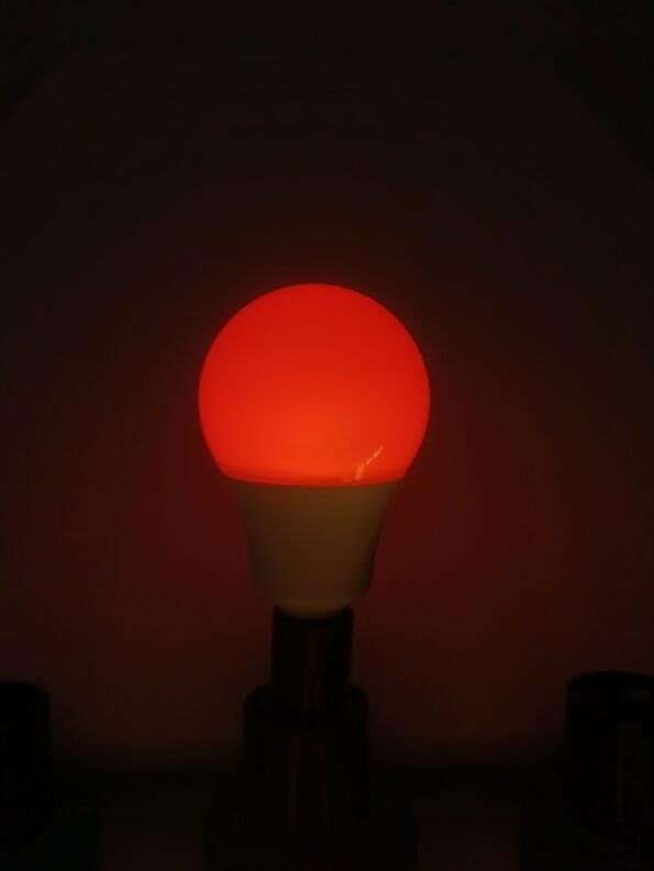 CHIRYO-Light-Therapy-peaceful-red-630nm-Healthy-Light-bulb-100-percent-No-Blue-Light-e14